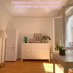 Chambre privée, sdb partagé, Arc de Triomphe, métro 1, T3b, RER c e a